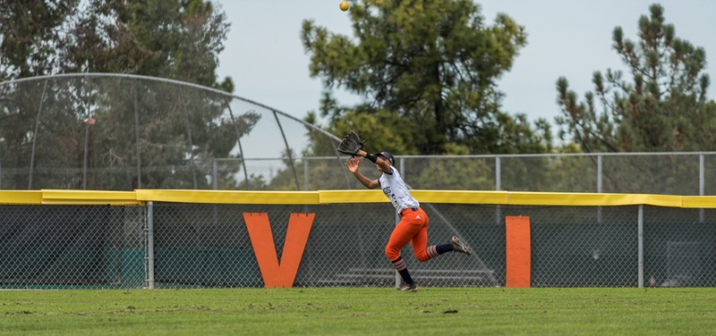 Haley Walker makes a running catch against San Mateo