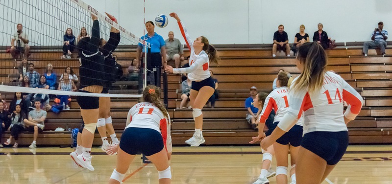 Jenna Gomes returned from an injury to record nine kills and a pair of blocks against CCSF